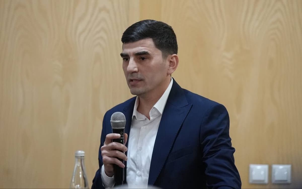 Нодир Элибоев — главный тренер национальной сборной Узбекистана по футзалу