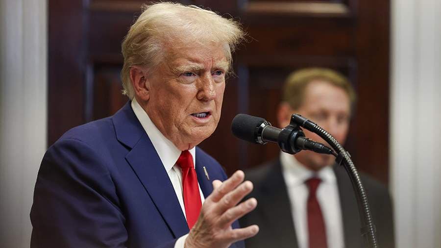 Трамп Кеннедининг ўлдирилиши бўйича ҳужжатларни махфийликдан чиқаришни буюрди