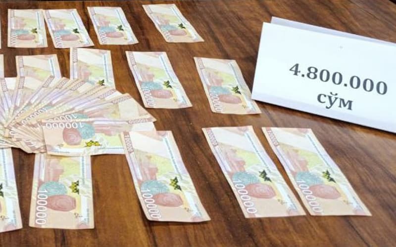 В Джизаке чиновник системы образования задержан при получении взятки