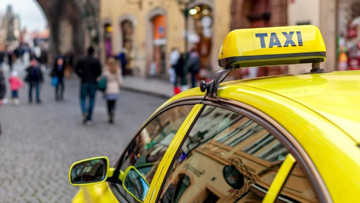 Uzbek taxi drivers in Czechia may face restrictions under proposed law