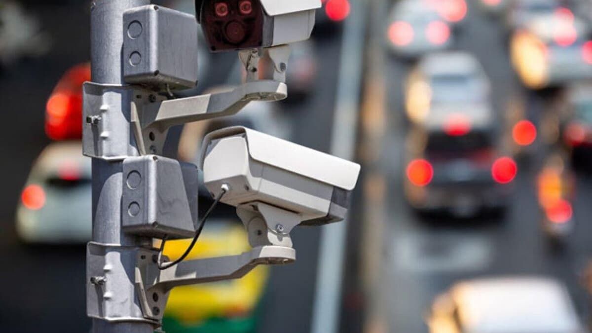 Traffic cameras push 22,600 Uzbek drivers closer to license suspension