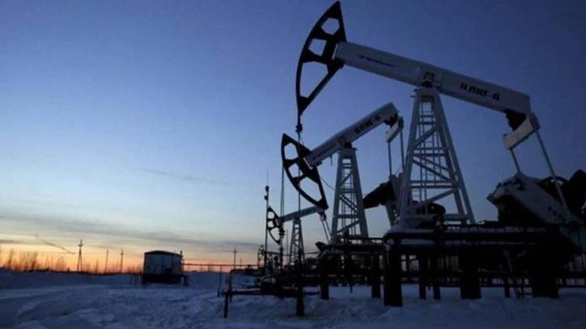 Россия нефт қопқонига тушиб қолди — Bloomberg