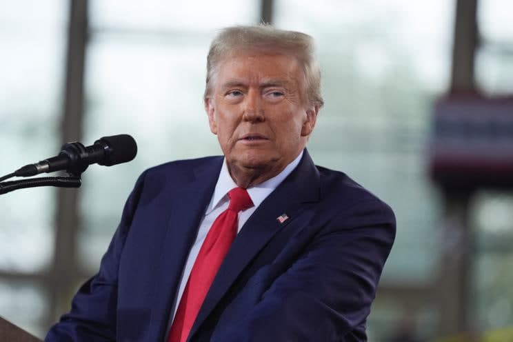 Трамп заявил, что США находятся в состоянии торговой войны с Китаем