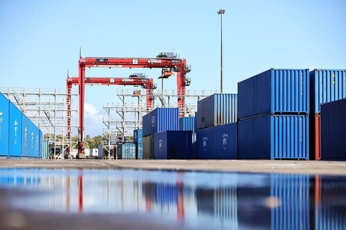 Uzbekistan increases gas, fruit and vegetable exports, while car, textile and oil supplies decline