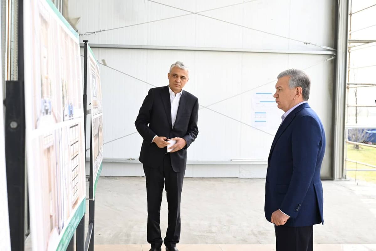 Mirziyoyev Samarqandda xalqaro turizm markazidagi bunyodkorlik ishlarini ko‘zdan kechirdi
