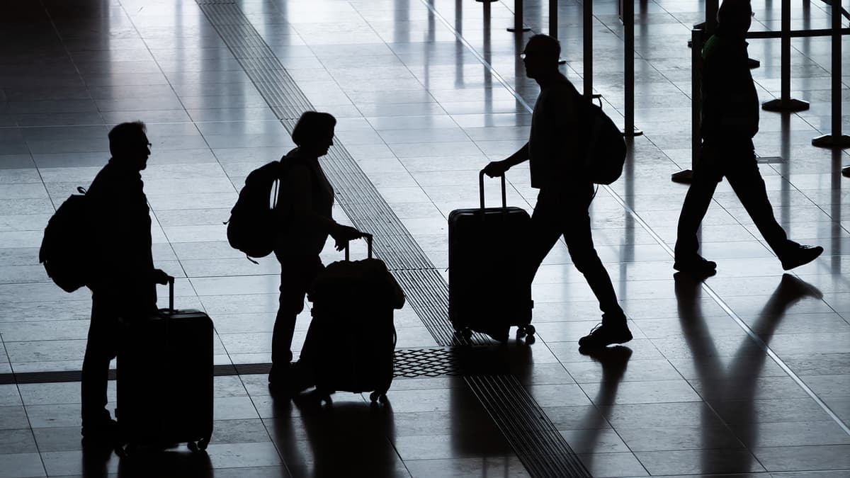 Emigration from Uzbekistan drops by 4.1% in early 2026