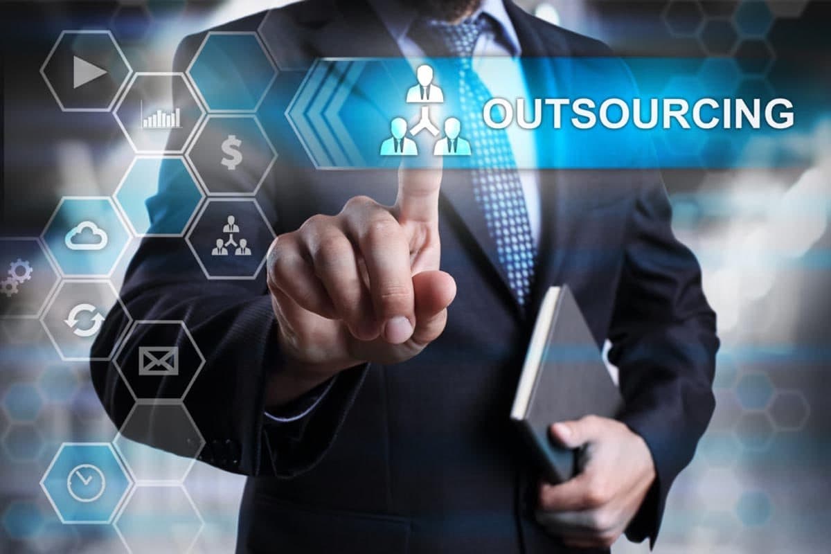 Government agencies and state companies to outsource ancillary services to private sector