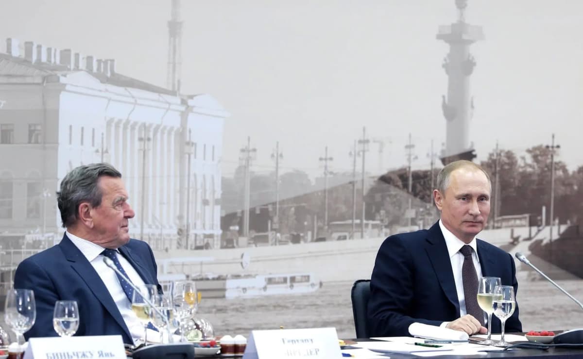 Kremlda Putin va Shryoder o‘rtasida uchrashuv bo‘lib o‘tdi