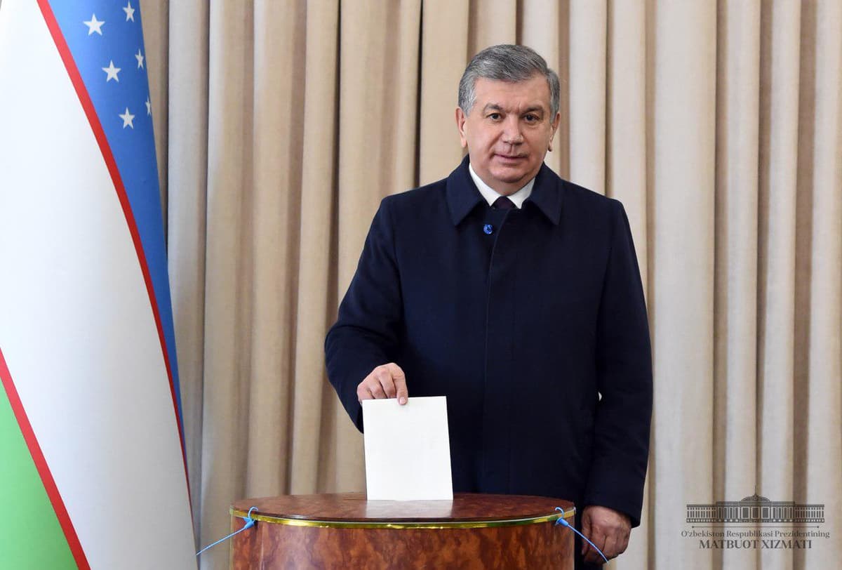 Foto: Shavkat Mirziyoyev saylovda ovoz berdi