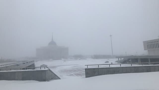 Yomon ob-havo sababli yopilgan Ostona aeroporti yana ishlashni boshladi