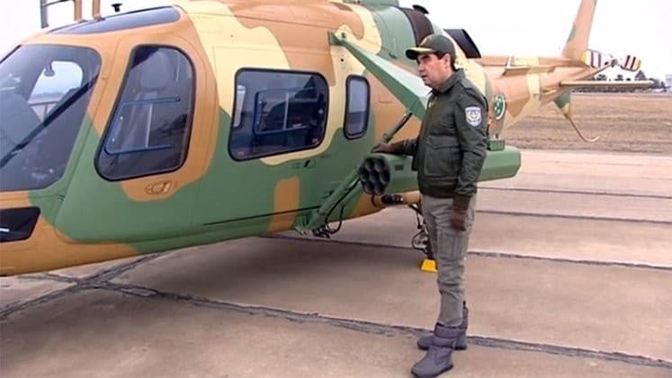 Berdimuhamedov harbiy vertolyotni sinovdan o‘tkazdi (foto)