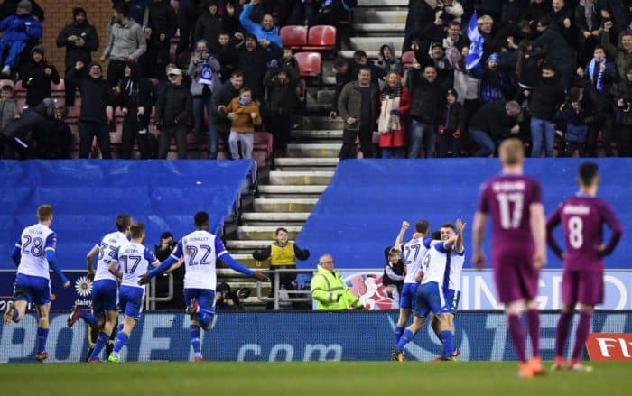 Sensatsiya. Uchinchi divizion jamoasi «Manchester Siti»ni  kubokdan chiqarib yubordi