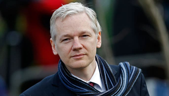 Endi Assanj va Twitter. WikiLeaks asoschisining sahifasi yo‘qolib qoldi