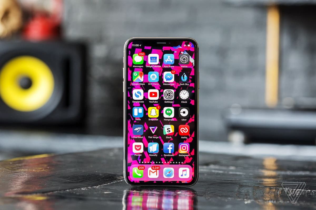 Apple bolalarni iPhone'lar ta'siridan himoya qilishga va'da berdi