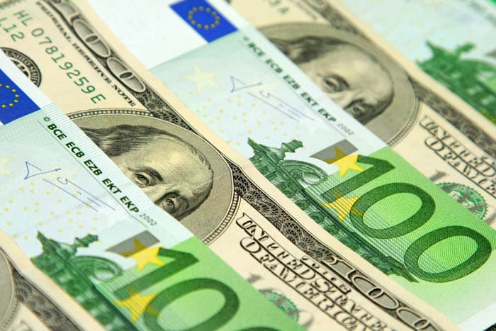 1 yanvardan​ valyutaga oid majburiy deklaratsiya taqdim etish tartibi bekor qilindi