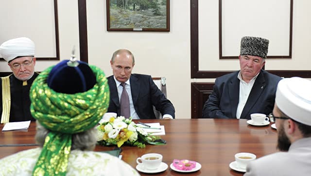 Madrasalar bitiruvchilarining boshqa sohalarga ketishiga yo‘l qo‘ymaslik lozim – Putin