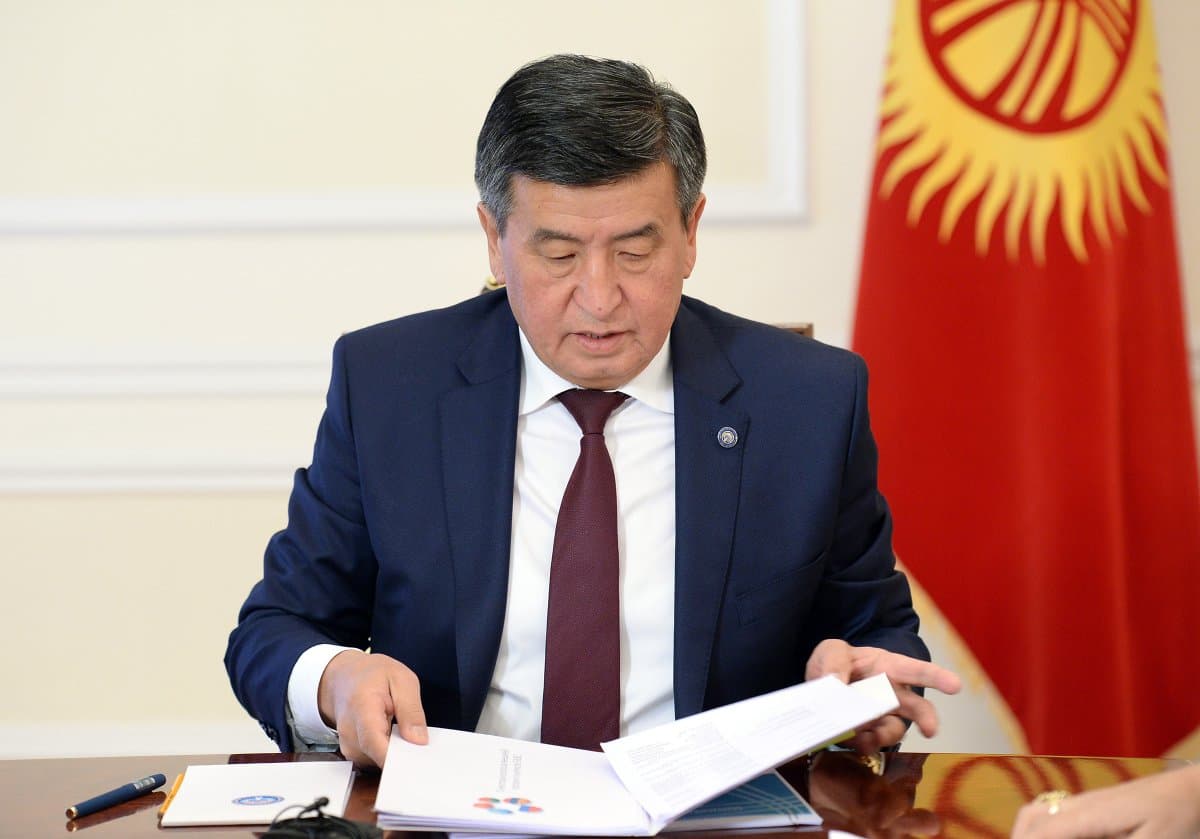 Jeenbekov xorijda ishlayotgan qirg‘izlarga murojaat bilan chiqdi