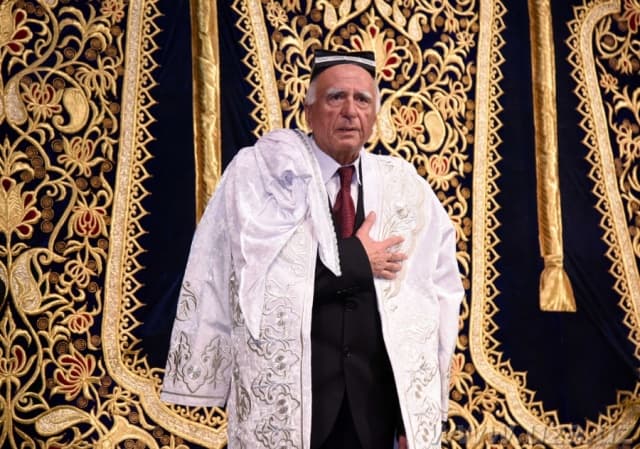 Prezident Ibrohim G‘afurovni 80 yoshi bilan tabrikladi