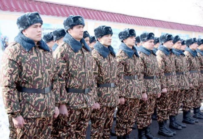 Safarbarlik chaqiruvi rezervida xizmat o‘tashda to‘lanadigan pul badali miqdori kamaydi