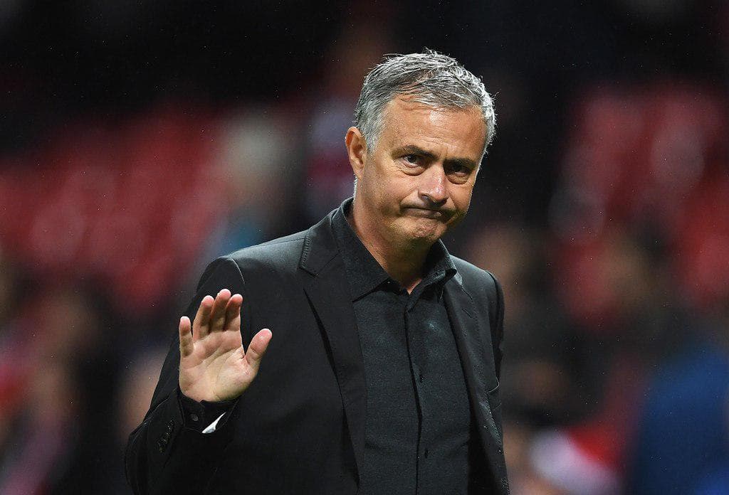 Kun trollingi. Endi «Manchester Siti» futbolchilari Mourino«avtobus»i haqida kuylashdi (video)