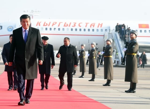 Президент Кыргызстана прибыл в Узбекистан