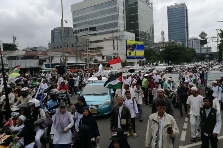 Jakartada Trampning Quds bo‘yicha qaroriga qarshi norozilik o‘tkazilmoqda (Video)