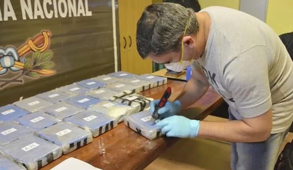 Rossiyaning Argentinadagi elchixonasida 400 kilogramm kokain topilgan