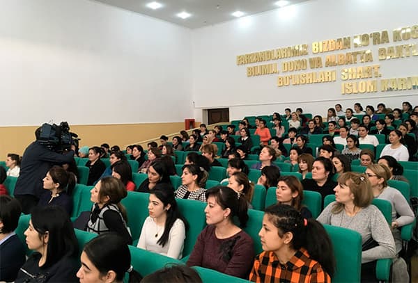 Barcha pedagogika oliy o‘quv yurtlarida bepul qayta tayyorlash kurslari ishga tushirildi