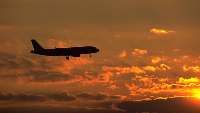 Xyustonda yomon ob-havo sababli mingdan ko‘proq aviareys bekor qilindi