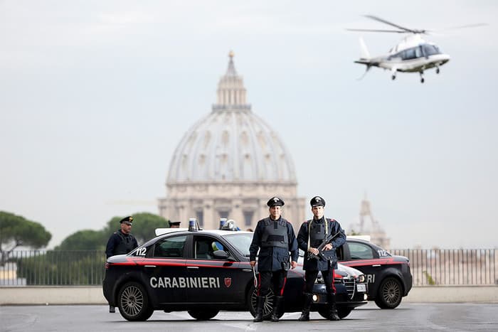 Italiyada «Barselona oilasi»ning 40 a'zosi ushlandi, ular «Koza nostra»ga aloqadorlikda gumonlanmoqda 