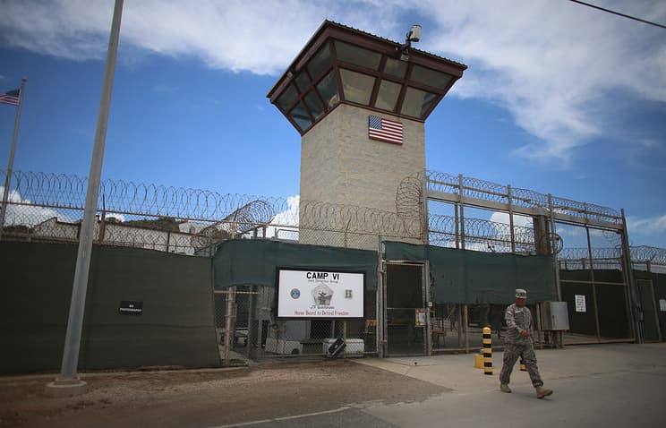 Tramp Obamaning Guantanamo turmasini yopish haqidagi farmonini bekor qildi