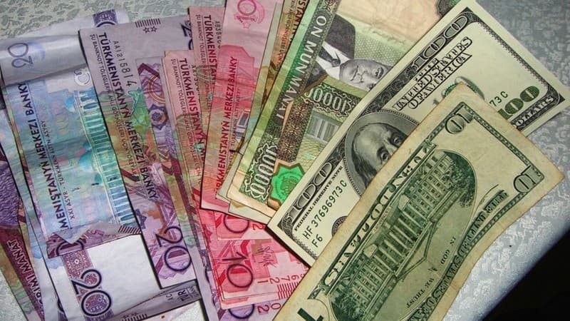 Turkmaniston «qora bozorida» dollar kursi yangi rekord o‘rnatdi