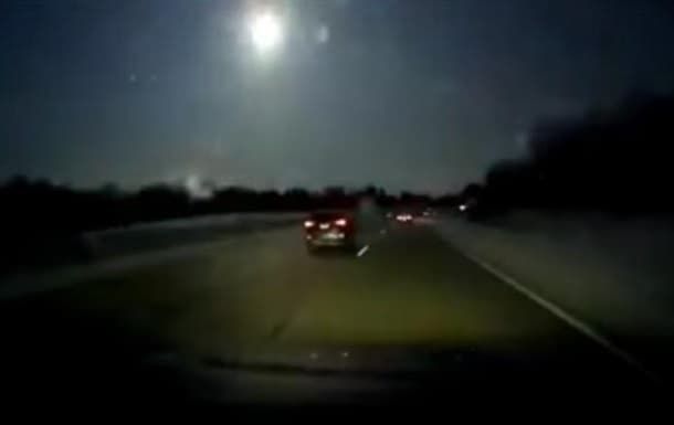 AQSh hududiga qulagan meteorit kichik zilzila keltirib chiqardi
