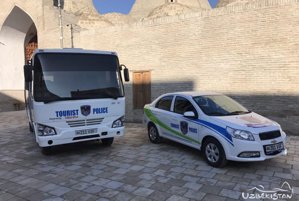 O‘zbekistonning to‘rt viloyatida turistik politsiya ishga tushdi
