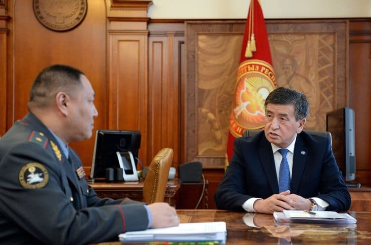 Sooronbay Jeenbekov ichki ishlar idoralarini poraxo‘r xodimlardan tozalashni buyurdi
