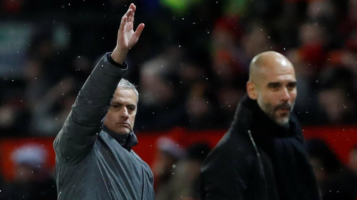 Mourino Manchester derbisidan keyin raqib darvozabonini urdi