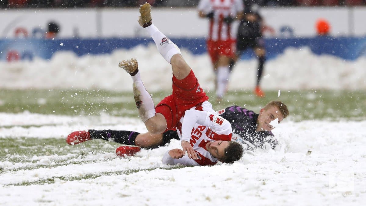 «Qor jangi». «Kyoln» 3:0 hisobidagi g‘alabani mag‘lubiyatga aylantirdi (foto)