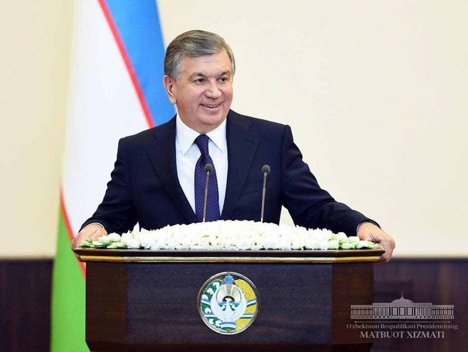 Shavkat Mirziyoyev futbolchi bo‘lish istagidagi bolakayning orzusi ushalishiga ko‘mak berdi