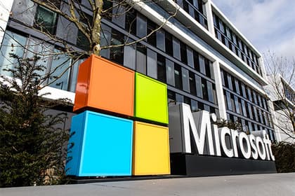 Microsoft Windows'ni yangilashga urinib kompyuterlarni o‘chirib qo‘ydi 