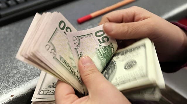 Turkmanistondan olib chiqib ketilayotgan maksimal valyuta miqdori 10 mingdan 3 ming dollarga qisqardi