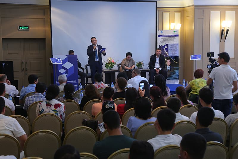 “Biz g‘alaba qozonamiz”: Poytaxtda yangi kitob taqdimoti bo‘lib o‘tdi