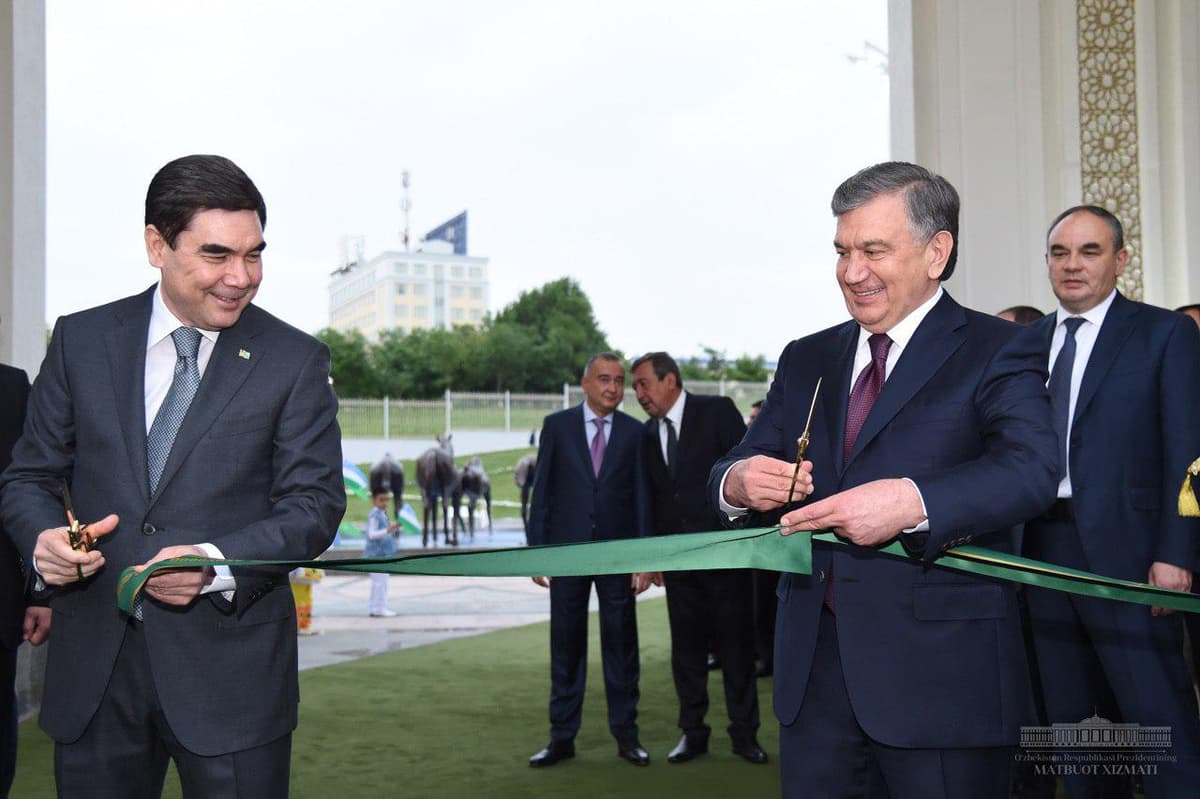 Foto: Toshkentda prezidentlar «Ashxobod sayilgohi»ga tashrif buyurishdi