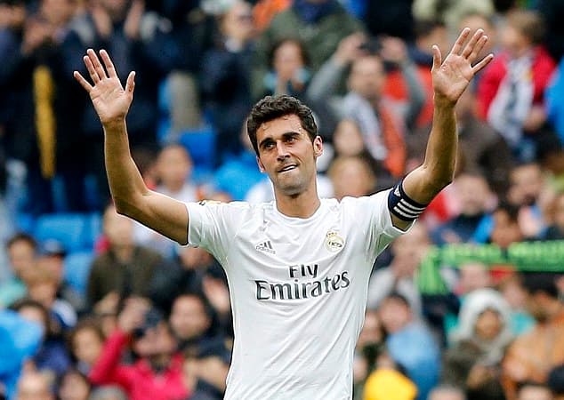 Arbeloa: “Barselona” Messisiz ham qanchalik kuchli ekanligini anglash qiyin