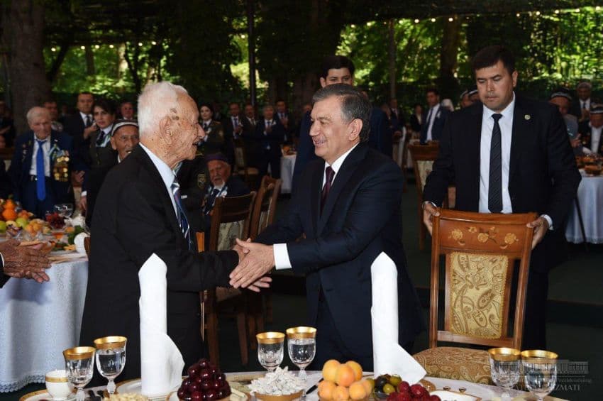 Jamiyatdagi o‘rningiz, har bir gapingiz bizga madad, ertangi kunga katta kuch - Shavkat Mirziyoyev 
