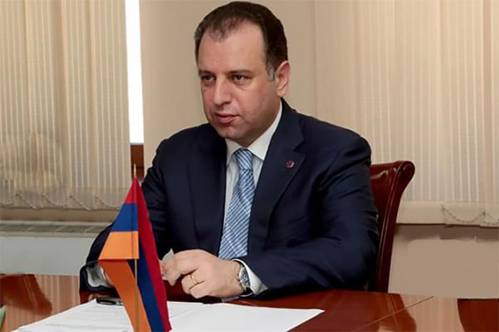 Armaniston mudofaa vaziri bayonot berdi, Yerevanga armiya kiritilishi mumkin