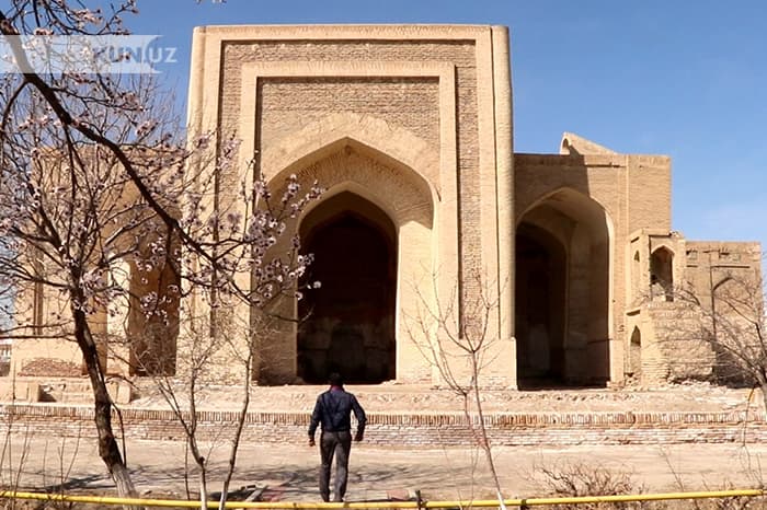 Buxoroda XII asrga oid tarixiy obida - ko‘hna masjid qarovsizlikdan to‘kilib bormoqda