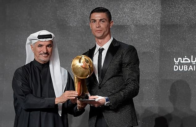Krishtianu Ronaldu yana bir bor jahonda yilning eng yaxshi futbolchisi bo‘ldi