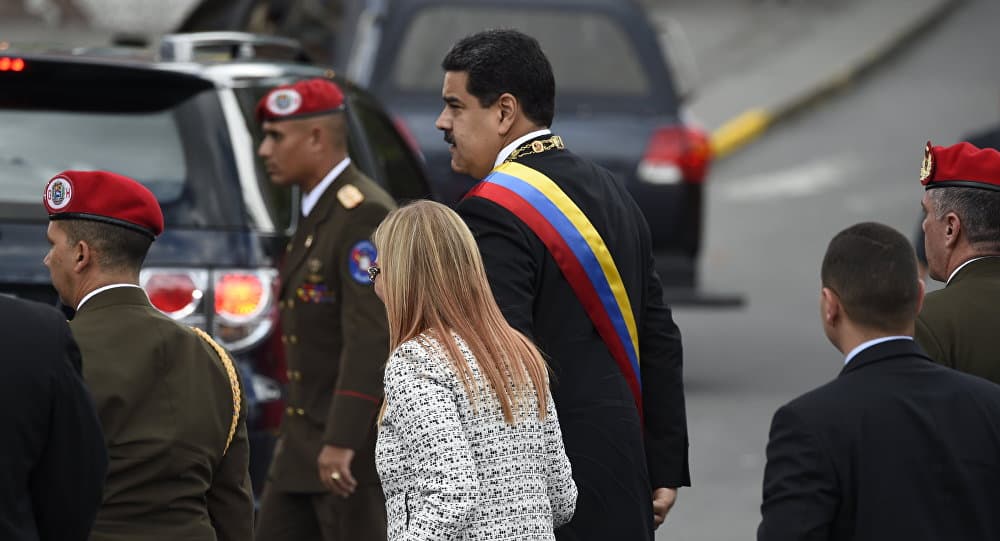 Maduroga surgun xavf solmoqda. Tarixda o‘z yurtidan qochgan 10 prezident
