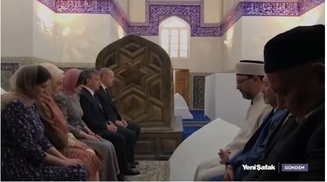 Erdo‘g‘an Mir Arab madrasasida Qur'on tilovat qildi (video)