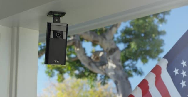 Amazon “aqlli” eshik qo‘ng‘iroqlari ishlab chiqaruvchi startapni sotib oldi 